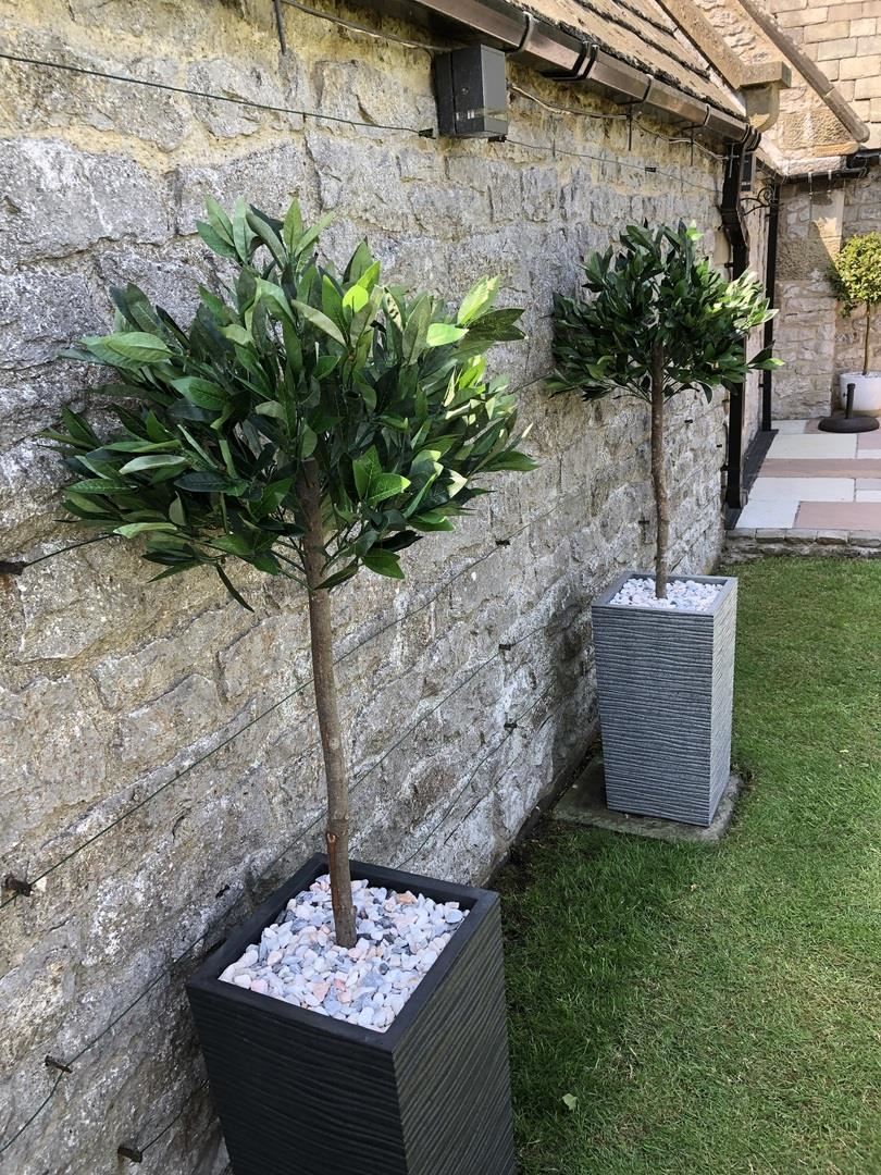 120cm UK Pair of Artificial Bay Topiary Ball Trees